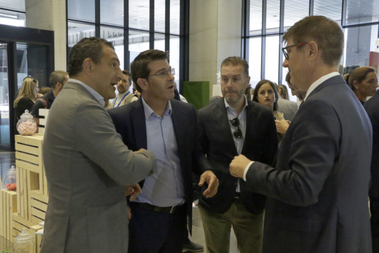 64 empreses demanen subvenció per participar en fires comercials i catàlegs