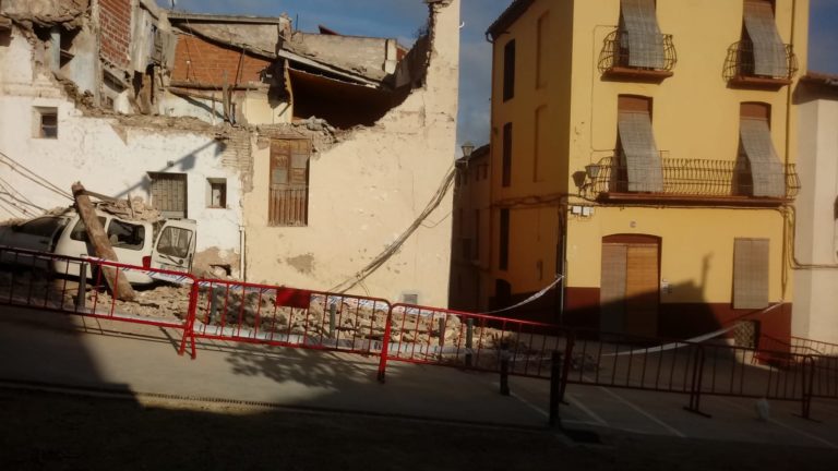 S’enfonsa una casa al barri de la Vila d’Ontinyent