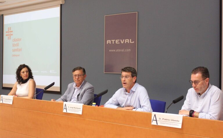 El Clúster Tèxtil d’Ontinyent promou una expedició de 12 empreses a la fira ITMA de Milà