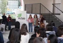 Actaio reuneix estudiants d’Ontinyent al Museu del Tèxtil per reflexionar sobre les professions i el gènere