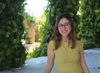 Un llibre interactiu sobre l’ofici de vidrier a l’Olleria guanya el VII Premi al Millor TFG de la Vall d’Albaida