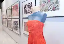 El Museu del Tèxtil d’Ontinyent organitza una visita guiada a l’exposició “Tráfico de Modas (1980-1992)”