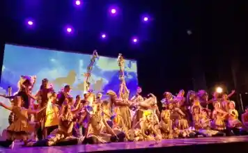 Èxit absolut a Ontinyent en l’estrena de “El Cicle de la Vida” al Teatre Echegaray