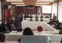 L’Ajuntament d’Ontinyent dona la benvinguda a estudiants irlandesos d’intercanvi