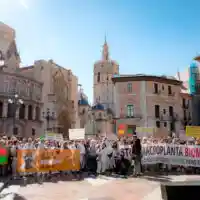 Llutxent porta a València la protesta contra la macroplanta de biogàs a 1,7 km del poble