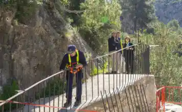 El Pou Clar completa la renovació de les baranes per a Setmana Santa