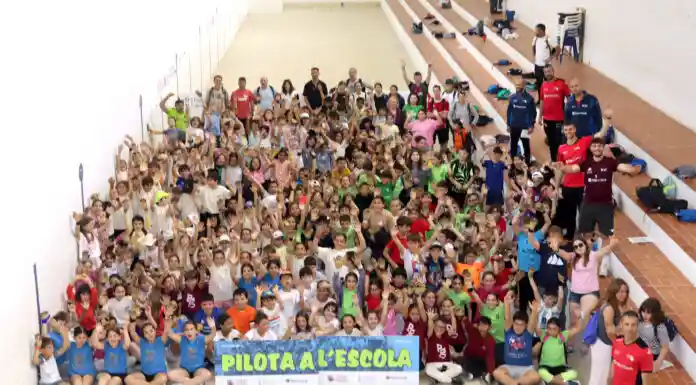 La pilota valenciana ompli Ontinyent amb 10 centres educatius en una jornada escolar
