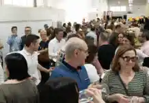 El vi i l’embotit impulsen el Mercat d’Ontinyent amb milers de tapes i alta participació