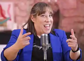 Carol Tomàs obri el cicle Ociversitari d’Ontinyent per dinamitzar la vida universitària