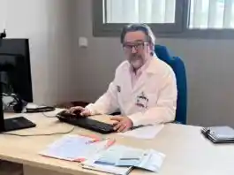 Àngel Torregrosa assumeix la direcció mèdica de l’Hospital d’Ontinyent després de la jubilació de María José Dasca