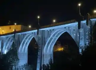 Ontinyent se suma al Dia Mundial de l’Al·lèrgia amb la il·luminació del Pont