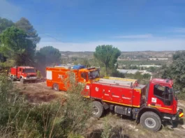 Extingit l’incendi forestal de Bocairent després de mobilitzar bombers d’Ontinyent i un mitjà aeri 845530561_2157024438501695_4463788496749212064_n