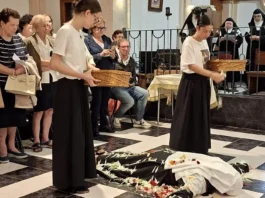 La comunitat de les Agustines Descalces de Benigànim celebra una nova professió religiosa La comunitat de les Agustines Descalces de Benigànim celebra una nova professió religiosa